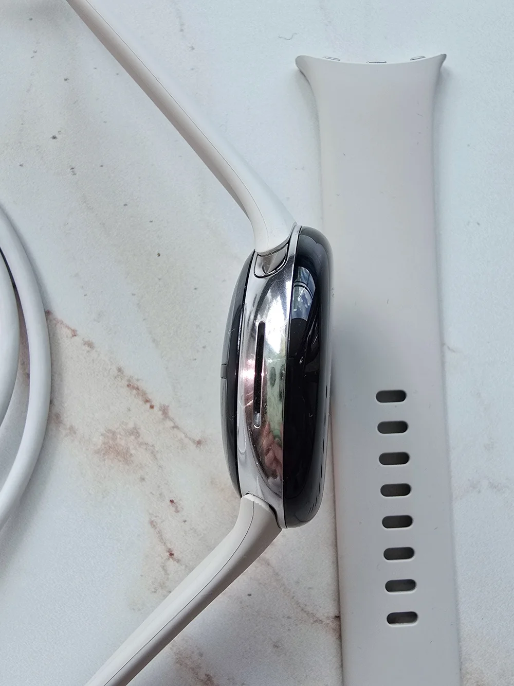 Google Pixel Watch 2 Silver With Porcelain Active Band